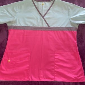 Wonderflex scrub top